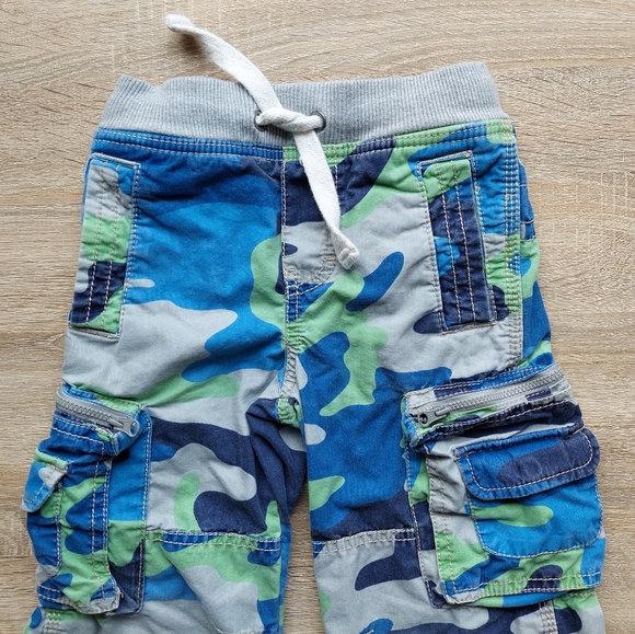 2010 guc Mini Boden zip-off pants size 5 - Picture 3 of 16